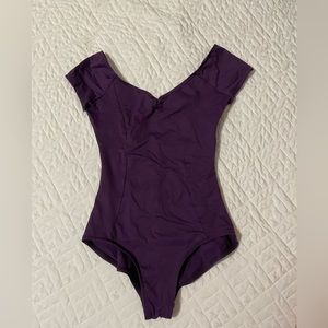 Vintage Cap Sleeve Leo